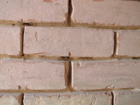 mur de briques joints creusés 1